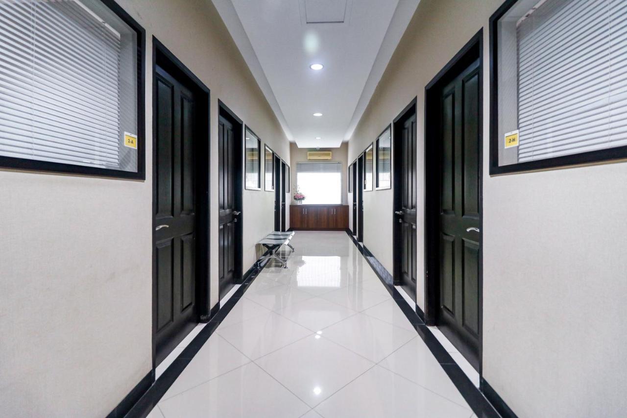 Reddoorz Near Kebon Jeruk Jakarta Exteriér fotografie
