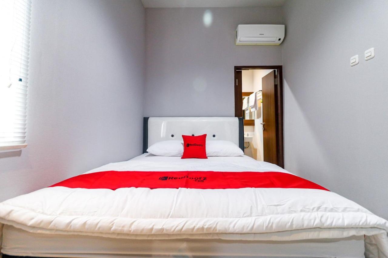 Reddoorz Near Kebon Jeruk Jakarta Exteriér fotografie